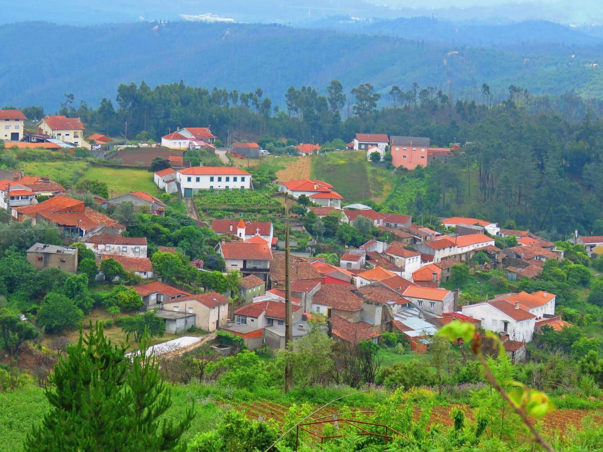 Casa Eira Do Povo 1 ξενώνας Vale de Colmeias Εξωτερικό φωτογραφία